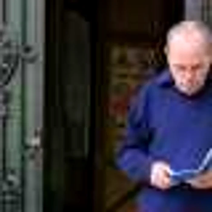 Pensionarii gălăţeni supravieţuiesc din credite, Foto: Bogdan Dimofte