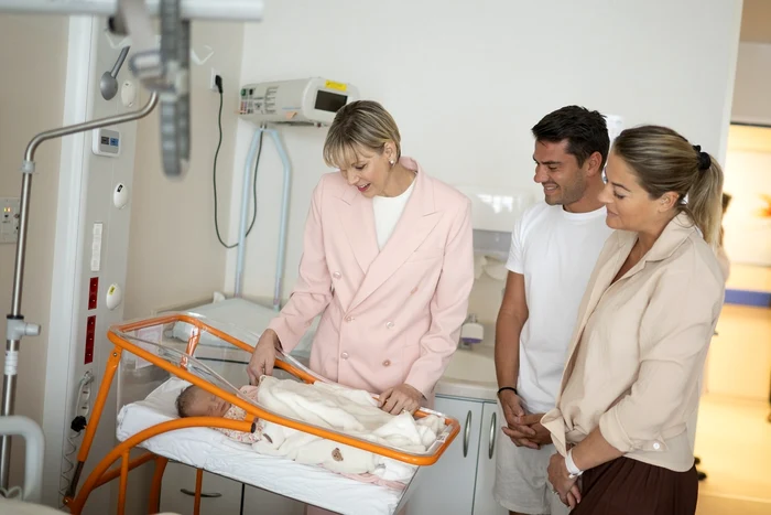 Charlene de Monaco la maternitate 2 foto Facebook jpg