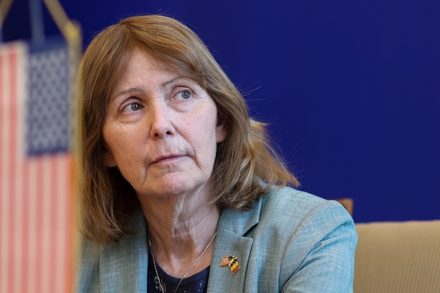 Ambasadoarea SUA, cu privire la cedarea unui sistem Patriot: Nu am cere niciunei ţări să-şi pună în pericol propria securitate
