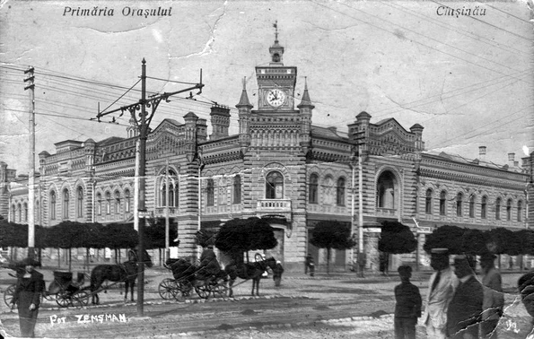 Clădirea Primăriei municipiului Chișinău, reședința județului Lăpușna, în perioada interbelică. Fotografie de F. Zemsman (© Wikimedia Commons)