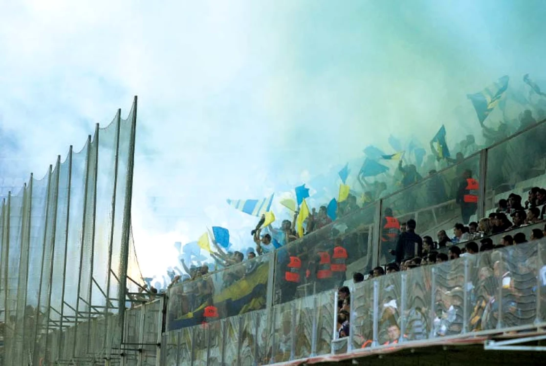
    Şefii clubului, acuzaţi  că au vândut jucători (fotografii: răzvan păsărică)  