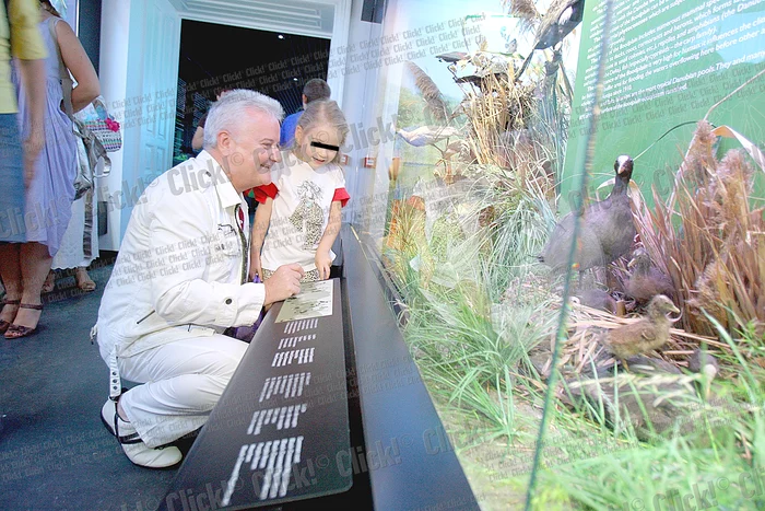 Oamenii au stat o oră la coadă (Fotografii: Dorin Constanda)