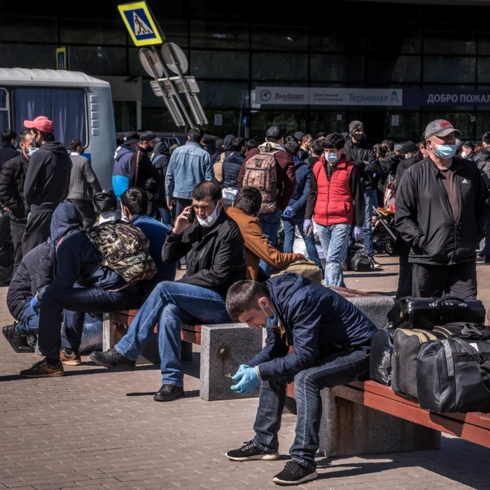 prin semnarea acestui „acord de loialitate”, migrantul confirmă că a fost informat inclusiv cu privire la consecinţele nerespectării regulilor stabilite şi că este de acord să nu aducă prejudicii Federaţiei Ruse