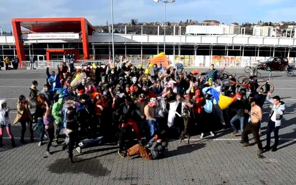 Harlem Shake a ajuns şi la Târgu Mureş.