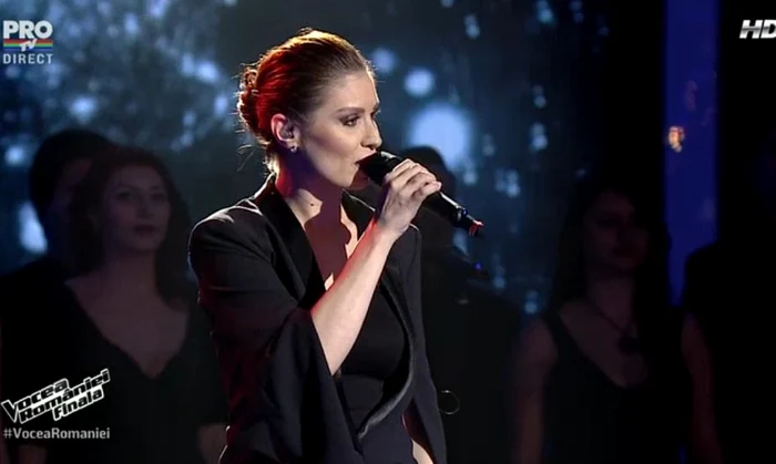 Cristina Bălan a cântat piesa &quot;Show Must Go On&quot;