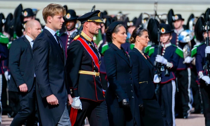 Prințul Sverre Magnus, Regele Haakon, Prințesa Ingrid Alexandra și Prințesa Martha Louise la funeraliile Regelui Harald   profimedia 1132750698 jpg