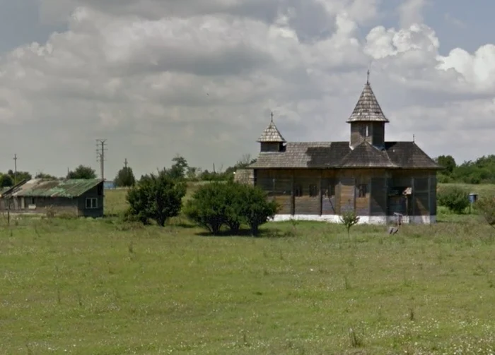 Terenul este parțial ocupat de o biserică și anexele acesteia.Foto: profit.ro