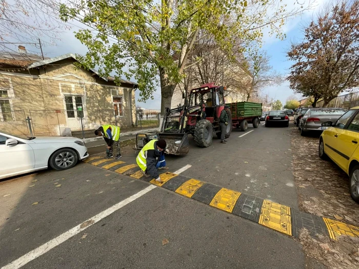 Au fost îndepărtate limitatoarele de viteză la Olteniţa FOTO Facebook/PMO