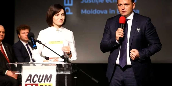 Andrei Nastase si Maia Sandu privesc.eu