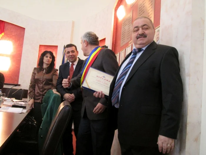 În decembrie 2013, Dumitru Crăciunescu a fost declarat cetăţean de onoare al oraşului. Foto Adevărul