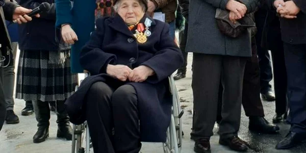 elena arnautoiu 