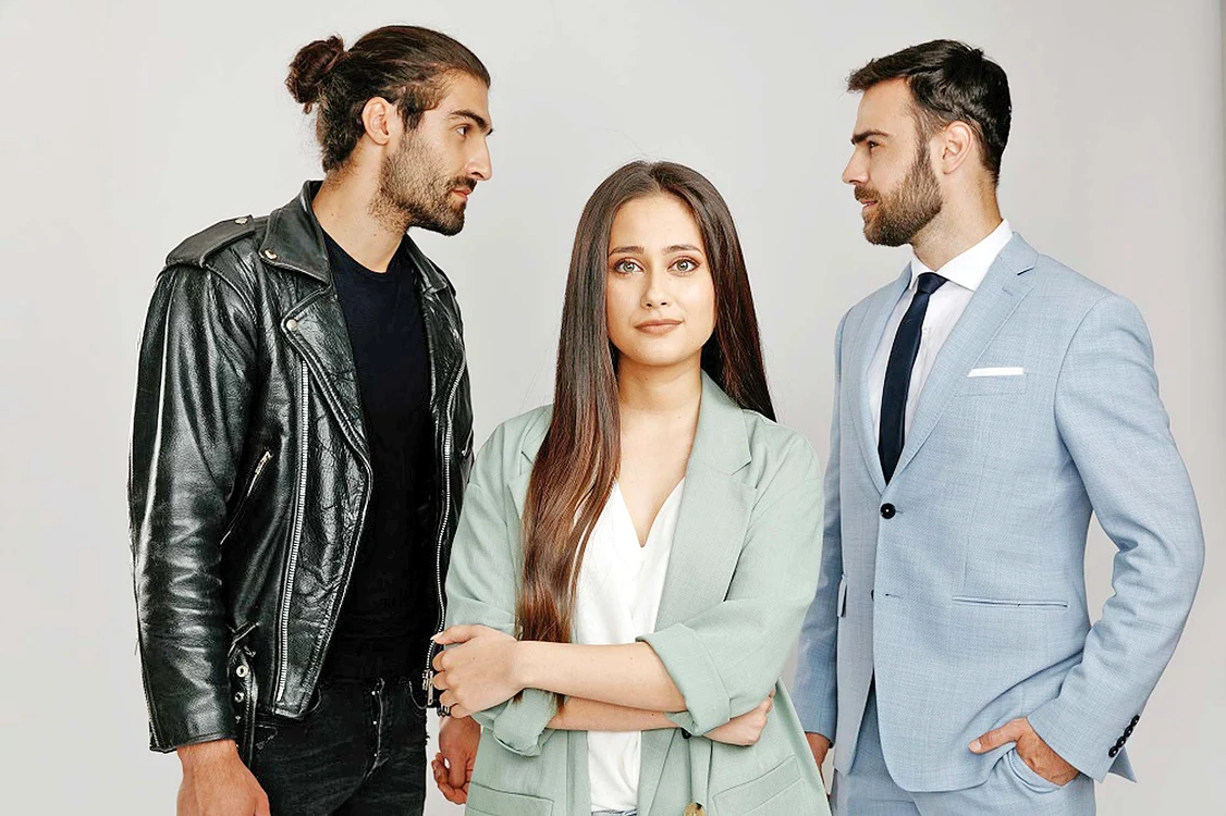 Denis Hanganu, Oana Cârmaciu şi  Daniel Nuţă formează trioul din noul  serial “Sacrificiul” de la Antena 1 jpeg