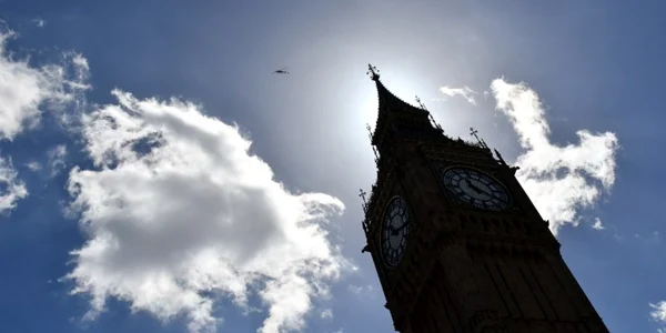 Imagine a Elizabeth Tower (Big Ben) văzută de la Casa Parlamentului din Londra Anglia FOTO AFP / Justin Tallis