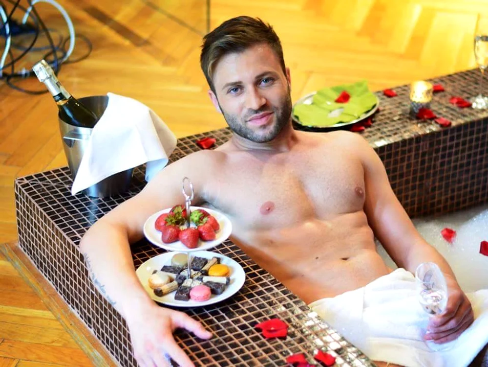 
    Cada în care modelul s-a relaxatFoto Arhivă Personală  