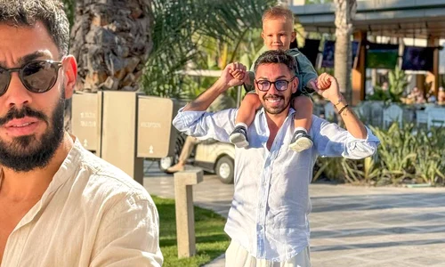 Armin Nicoară și Claudia Puican își iau băiețelul la evenimente