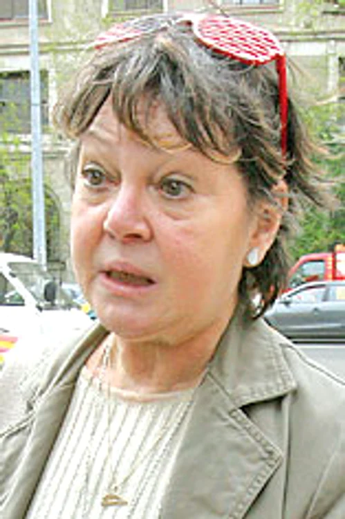 
    Lumea teatrului  este în doliu  