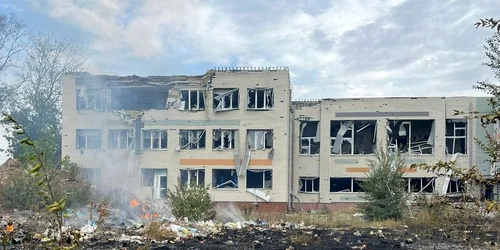 Clădire bombardată din Velika Novosilka Foto X jpg