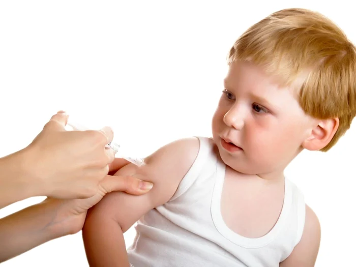 Noile vaccinuri permit imunizarea împotriva mai multor boli, numărul de injecţii fiind minim FOTO: Arhivă