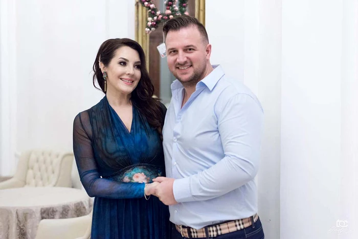 Angela, alături de Marius, soţul ei