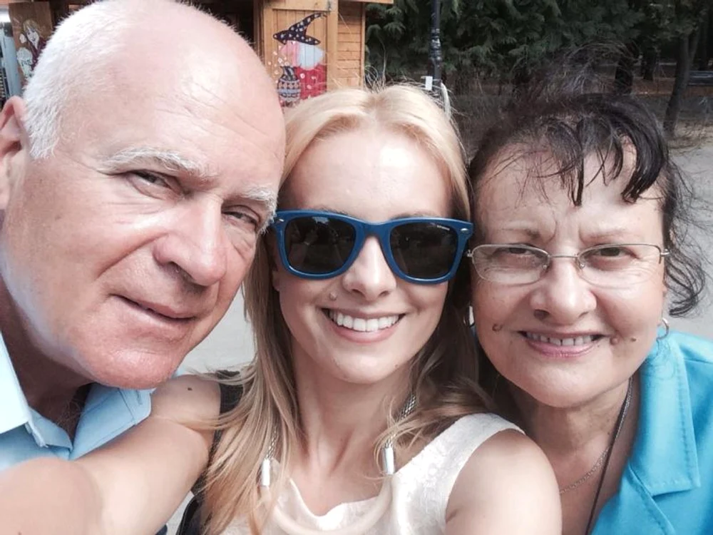 Părinţii Simonei Gherghe au împlinit 38 de ani de căsătorie
