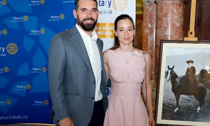 Alina Maria și Nicolae ai României Facebook jpg