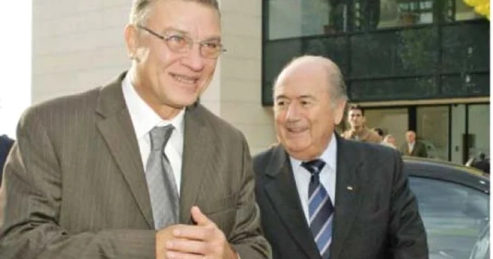 Mircea Sandu şi Sepp Blatter, doi "dinozauri" ai fotbalului