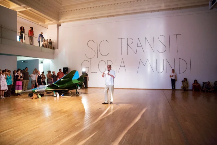 Andrei Şerban, în timpul atelierului de la Muzeul Naţional de Artă Contemporană FOTO: Mircea Cantor şi Sorina Andreica