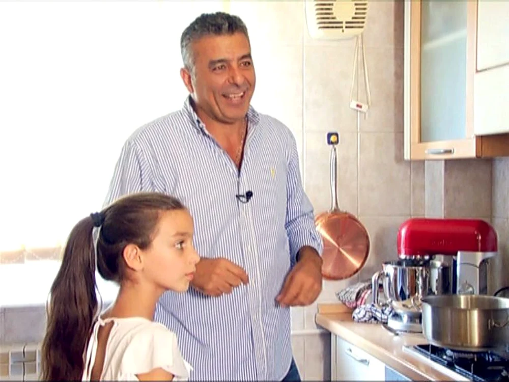 
    Joseph Hadad și fiica sa cea mică  