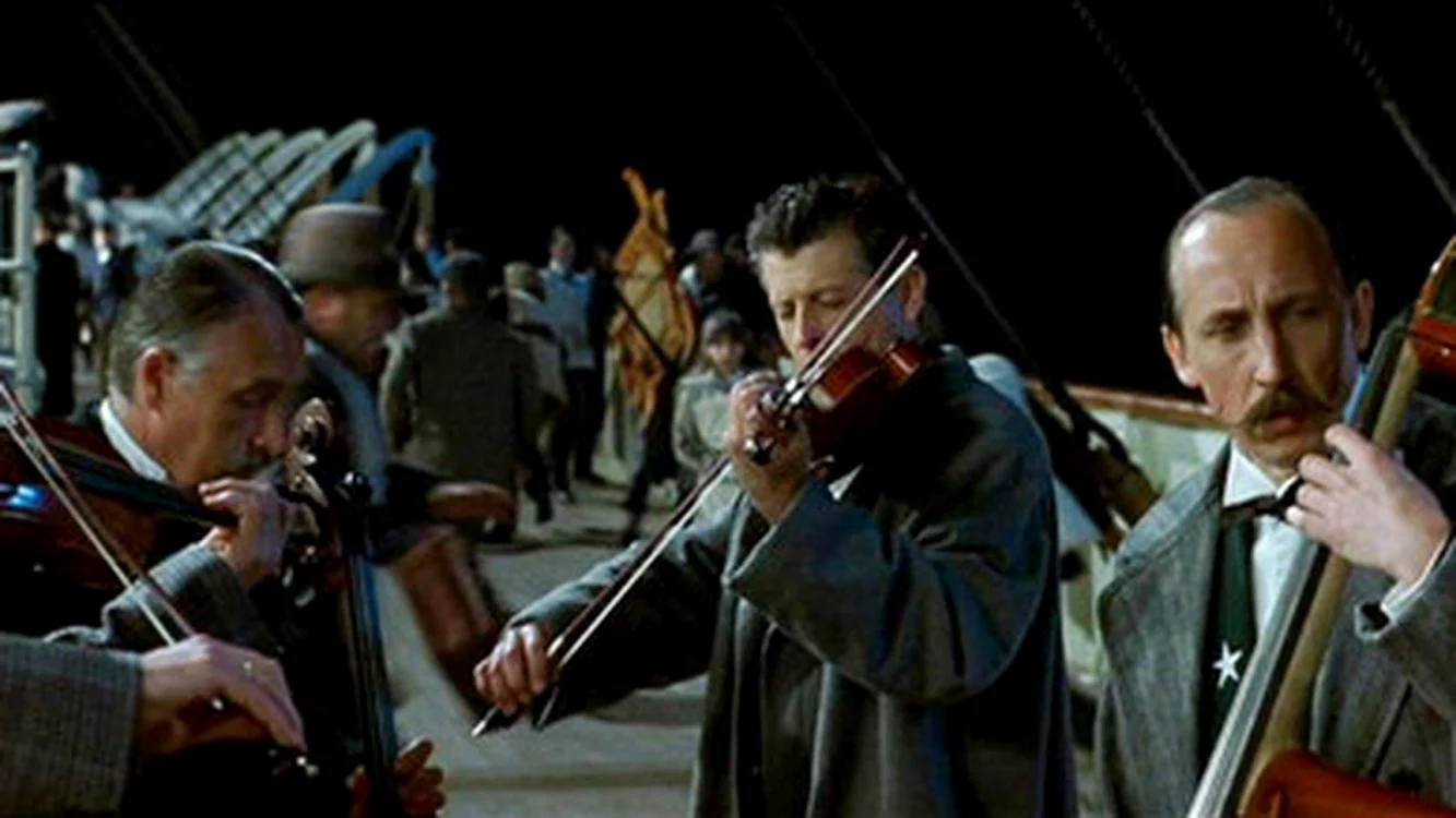 Vioara folosită în filmul Titanic a fost vândută la licitație FOTO: X
