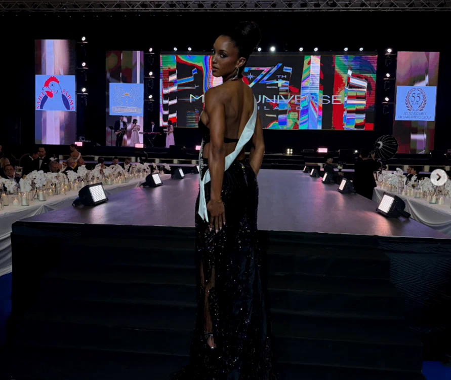 Miss Jamaica a căzut de pe scenă șia  fost preluată de o Ambulanță. Foto: Instagram/Gabrielle Henry