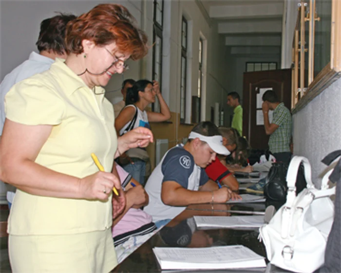 Au început înscrierile la universitate