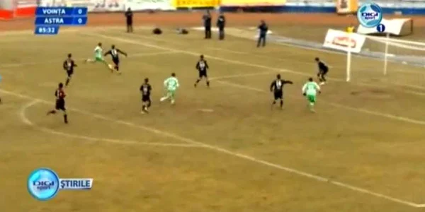 Miclea a înscris unicul gol al meciului din centrarea veteranului Grigore (captură Digi Sport)