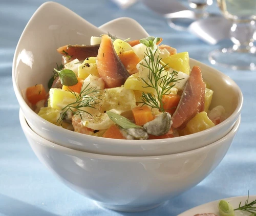salata cu somon afumat jpeg