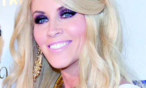 Jenny McCarthy l a părăsit anul trecut jpeg