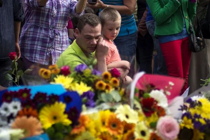 Africa de Sud se află în doliu naţional timp de zece zile după moartea lui Nelson Mandela (Foto: Reuters)