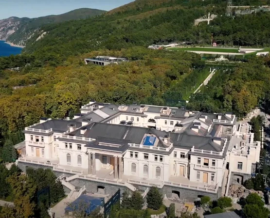 palat putin gelendzhik jpg