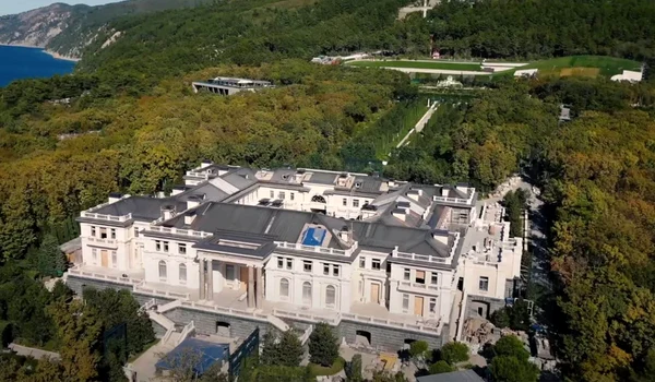 palat putin gelendzhik jpg