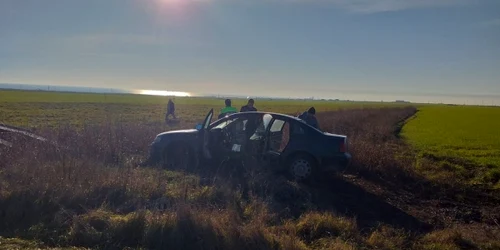 Masina orpita cu focuri de arma la Corbu FOTO IPJ Constanta