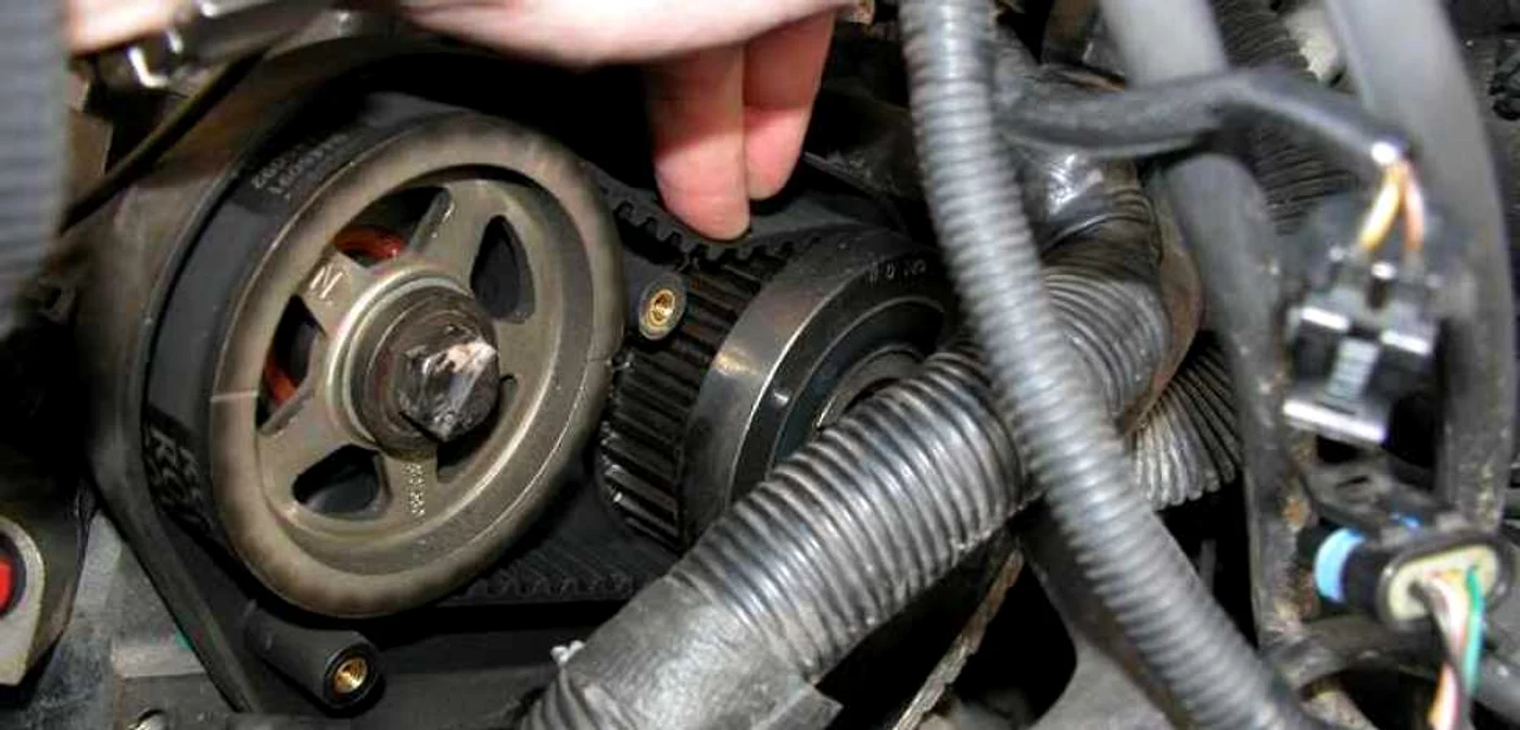 Schimbarea lanţului sau curelei de distribuţie se poate dovedi extrem de costisitoare Foto: forum.4tuning.ro