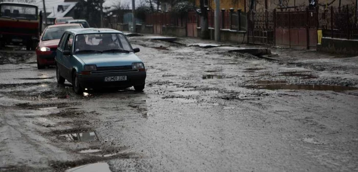 Locatarii spun că strada Oaşului nu a arătat niciodată atât de rău