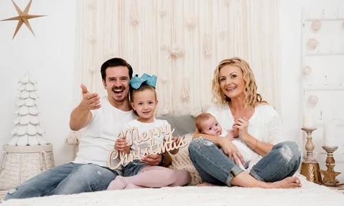 1 mihai petre elwira petre craciun familie 2018 catinca ariana 1 jpg jpeg