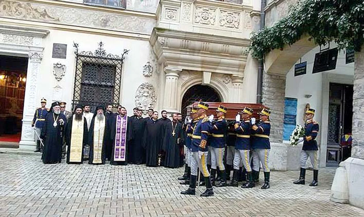Cortegiul a fost  întâmpinat de preoţi  catolici şi ortodocşi