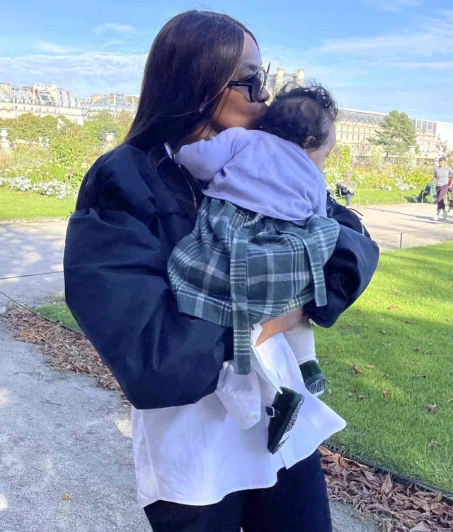 Naomi Campbell publică doar astfel de poze cu micuții ei (Foto: Instagram)