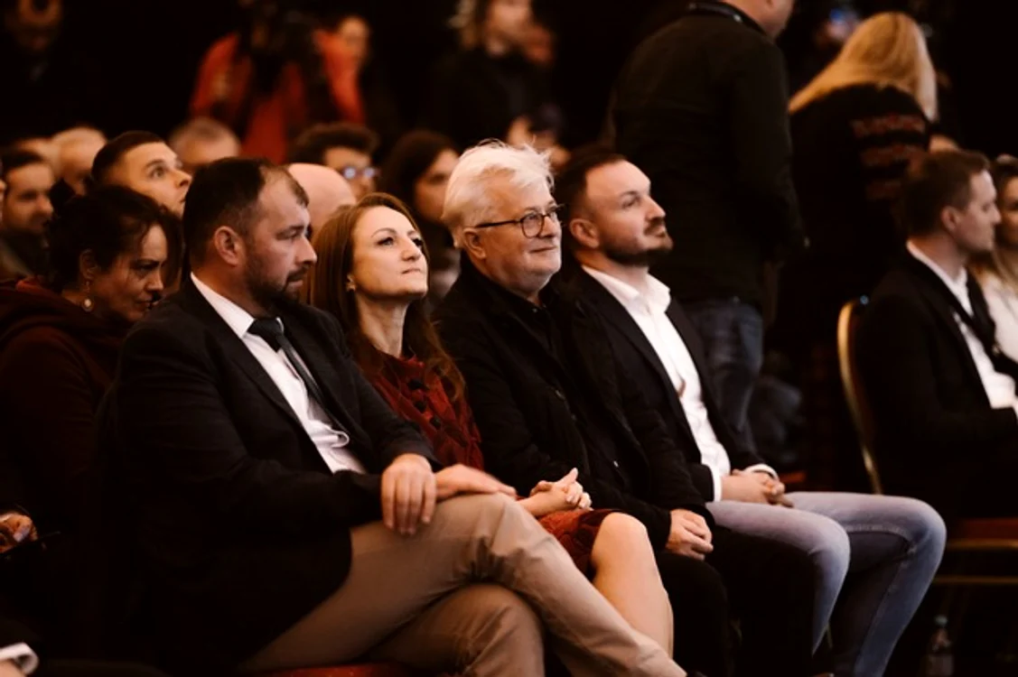 fondatorul astra film și sponsorii