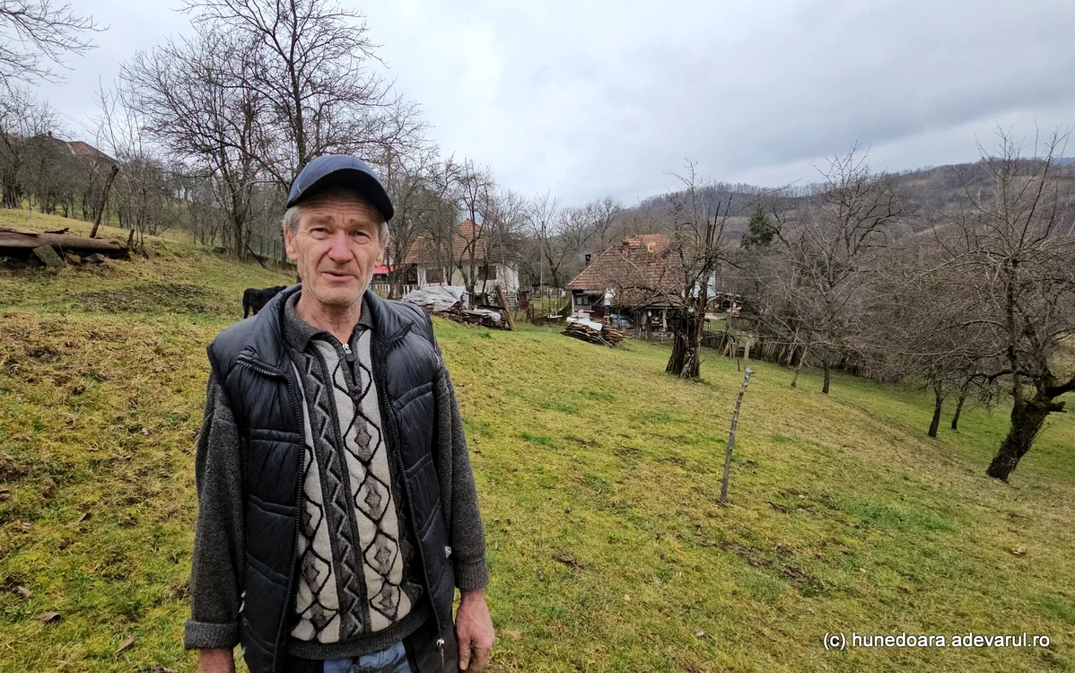 Viorel Culda, un fost miner din comuna Bucureșci. Foto: Daniel Guță. ADEVĂRUL