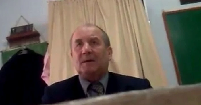 Profesorul de la Bălţi a fost demis pentru ieşirea nervoasă