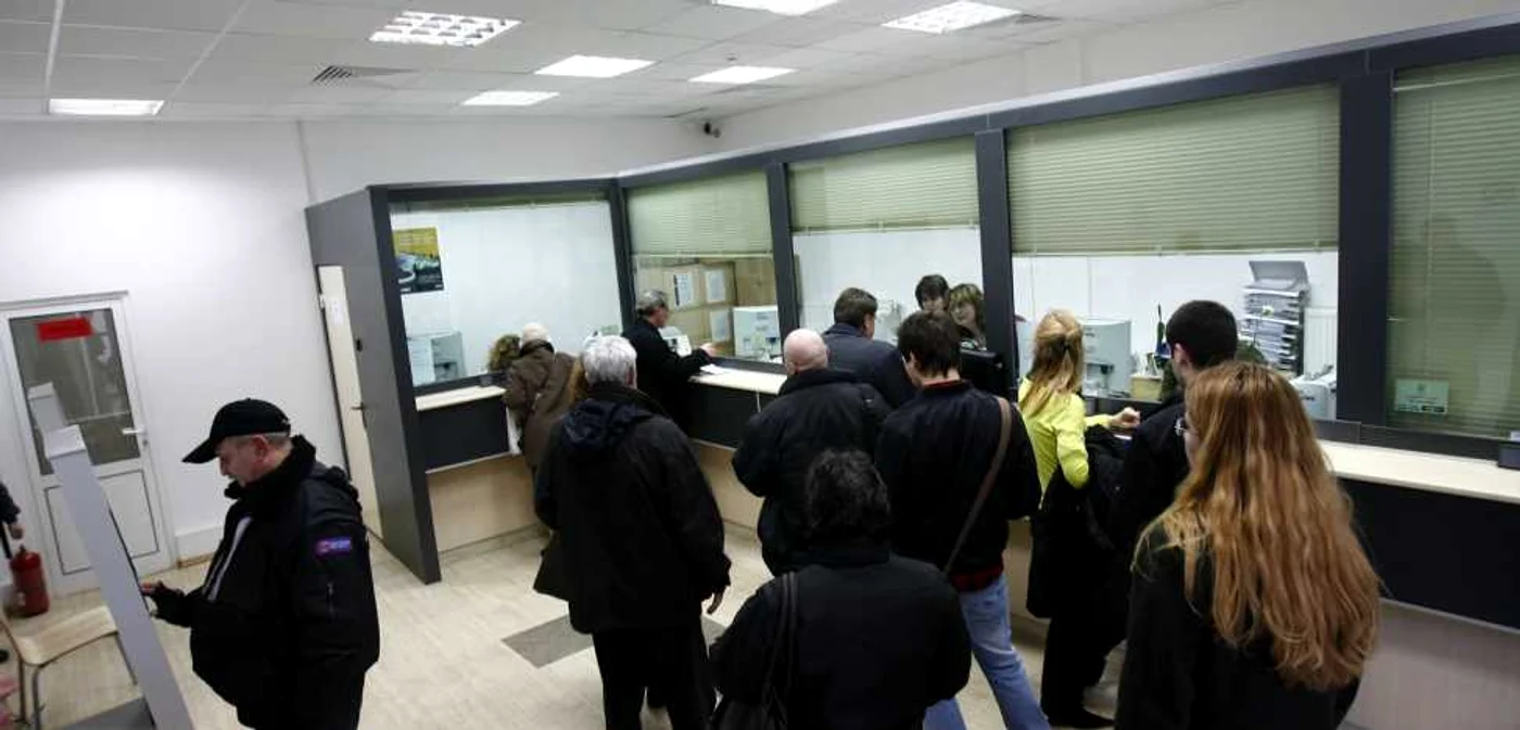 Majoritatea salariaţilor îşi achită contribuţiile la fondul asigurărilor de stat Foto: Adevărul