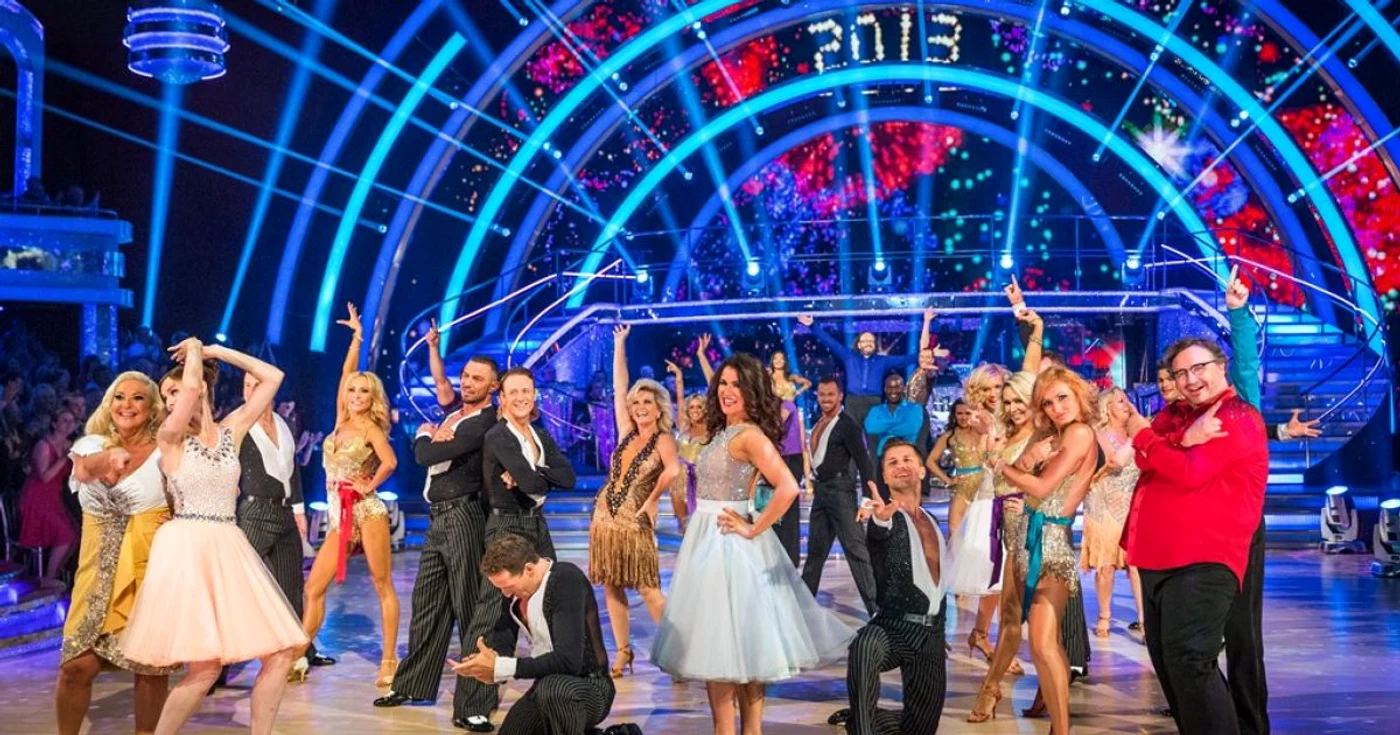 „Dancing with the stars“ este un
format al recordurilor cu peste 30 de premii internaţionale, iar în
2009 a scris istorie la premiile Emmy, după ce a fost nominalizat la
zece categorii FOTO Antena 1