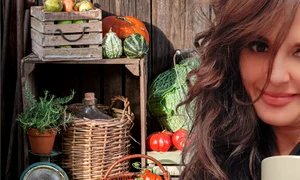 Interpreta de muzică populară Ruxandra Pitulice și-a asigurat cămara de iarnă 