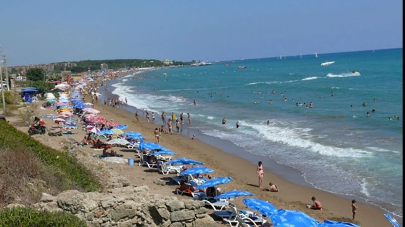 Prognoza meteo la mare în weekend ne spune că nu prea e vreme de plajăfoto: Click!